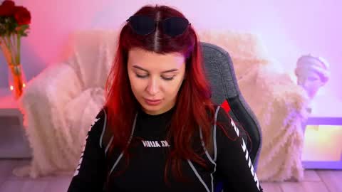 Snapshot of nicolemoonn chatting on April 15, 2026, 1:18 pm online November 28 from 16 to 20 November 29 from 12 to 20 December 3 and 5 from 12 to 20 December 7 and 8 from 04 to 08 GMT online show from April 15, 2026, 1:18 pm
