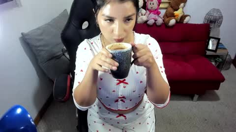 Nicolettcolin  online show from February 1, 2025, 12:40 am