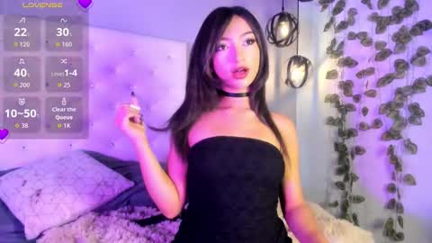 Nicolle online show from March 28, 2026, 1:33 pm