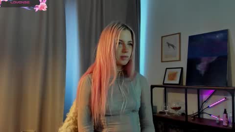 Snapshot of nicollefarrey chatting on February 11, 2026, 8:08 am Kim online show from February 11, 2026, 8:08 am