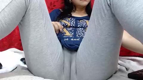 NICOLLE online show from October 20, 2025, 10:43 pm