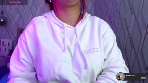 Nicolle Miley online show from March 12, 2025, 3:02 am