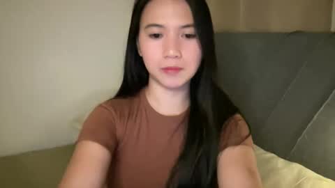 Snapshot of nicollete_snow chatting on October 17, 2025, 12:41 pm NIC 333 online show from October 17, 2025, 12:41 pm