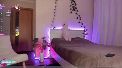 Lana online show from February 22, 2026, 3:32 pm