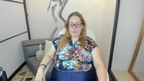 Snapshot of niickyjones chatting on February 17, 2025, 9:52 pm Anni online show from February 17, 2025, 9:52 pm