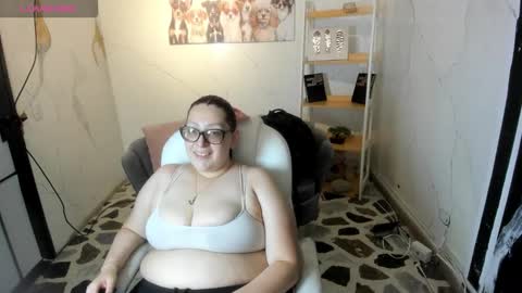 Snapshot of niickyjones chatting on September 14, 2025, 8:52 pm Anni online show from September 14, 2025, 8:52 pm