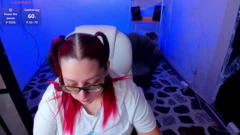 Snapshot of niickyjones chatting on September 26, 2025, 1:37 pm Anni online show from September 26, 2025, 1:37 pm
