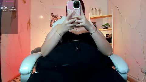 Snapshot of niickyjones chatting on October 19, 2025, 4:13 am Anni online show from October 19, 2025, 4:13 am