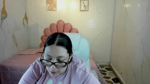 Snapshot of niickyjones chatting on April 27, 2026, 11:03 pm Anni online show from April 27, 2026, 11:03 pm
