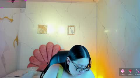 Snapshot of niickyjones chatting on June 6, 2026, 11:09 pm Anni online show from June 6, 2026, 11:09 pm