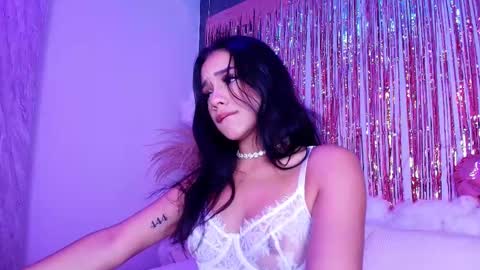 Nicole online show from February 19, 2026, 5:42 pm