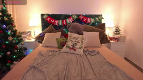 Snapshot of niiik_miiiki chatting on December 30, 2024, 11:37 am niiik_miiiki online show from December 30, 2024, 11:37 am