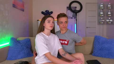 Snapshot of nika_niki chatting on March 12, 2025, 7:38 pm Nika and Niki online show from March 12, 2025, 7:38 pm