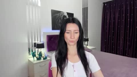 NikaLewis online show from November 16, 2025, 4:40 am