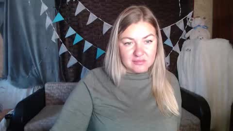 Snapshot of nikaskylink chatting on October 6, 2025, 4:43 am Nika online show from October 6, 2025, 4:43 am