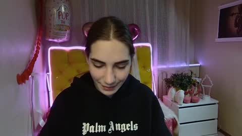 nikastarkk online show from February 28, 2025, 7:56 pm