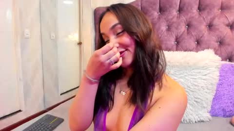 Nikki online show from January 14, 2026, 2:01 pm