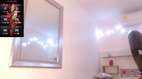 nikitakisskm online show from December 27, 2024, 2:22 pm