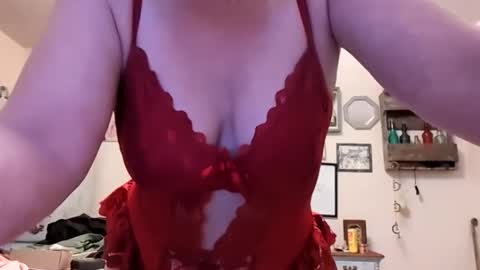 nikki32313 online show from March 17, 2026, 1:54 am