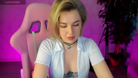 Nikki online show from March 12, 2025, 8:51 am