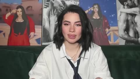 Nikki Kardashian online show from September 8, 2025, 8:52 pm