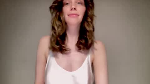 Nikki online show from December 15, 2024, 1:22 pm