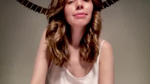 Nikki online show from January 5, 2025, 1:15 pm