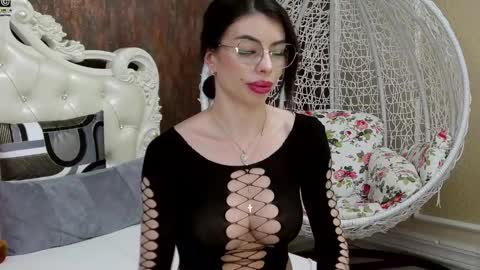 Nikky online show from February 21, 2025, 12:17 pm