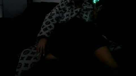 Niquita Sparkles online show from December 22, 2024, 6:26 pm