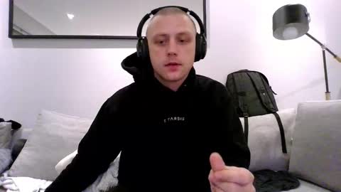 Snapshot of nikkolai111 chatting on February 9, 2025, 6:22 am Isthisreal online show from February 9, 2025, 6:22 am