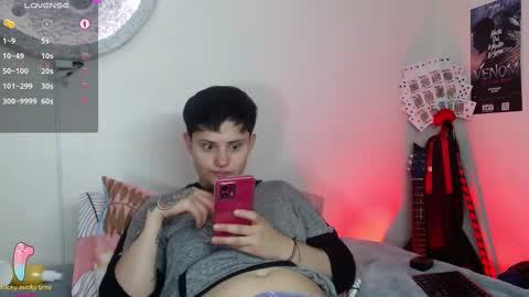 Snapshot of nikky_tomboy444 chatting on February 23, 2025, 7:38 pm Nikky online show from February 23, 2025, 7:38 pm