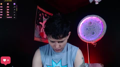 Nikky online show from April 4, 2026, 1:19 pm