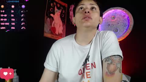 Nikky online show from May 17, 2026, 1:29 pm