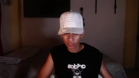 Snapshot of niklaus_wolf chatting on January 6, 2026, 6:06 am niklaus_wolf online show from January 6, 2026, 6:06 am