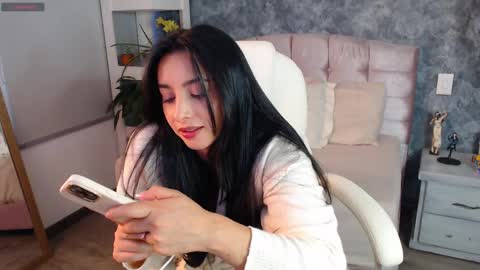 Snapshot of niko_robin chatting on May 8, 2026, 10:04 pm Niko Robin online show from May 8, 2026, 10:04 pm