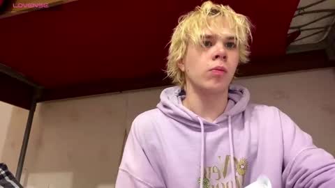 nikolasbucks online show from December 13, 2025, 9:09 pm