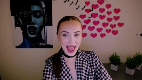 nikonara_ online show from December 23, 2024, 2:17 pm