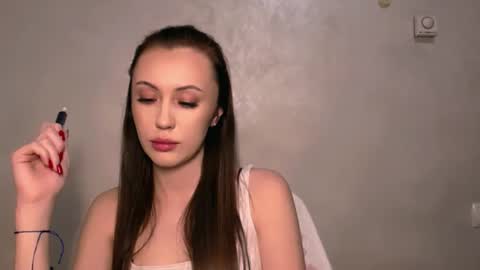 nikonara_ online show from January 12, 2026, 7:41 pm