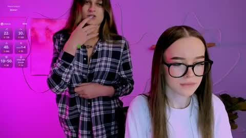 nila_eclipse online show from April 20, 2026, 8:39 am