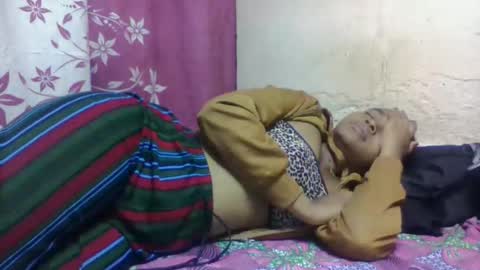 nilah online show from October 31, 2025, 7:04 pm