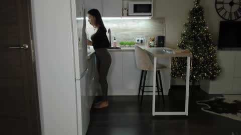 Snapshot of nilliluv chatting on January 16, 2026, 8:46 pm Bella online show from January 16, 2026, 8:46 pm