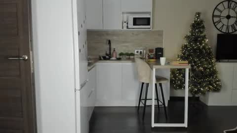 Snapshot of nilliluv chatting on January 19, 2026, 6:17 am Bella online show from January 19, 2026, 6:17 am