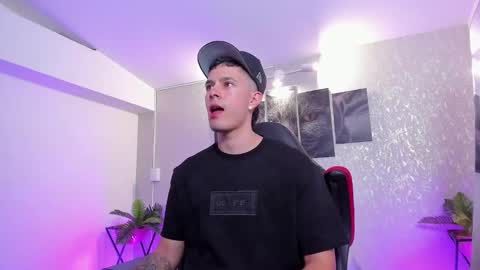 Nils online show from October 23, 2025, 4:12 am