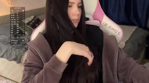 Jennet online show from March 8, 2025, 9:40 pm