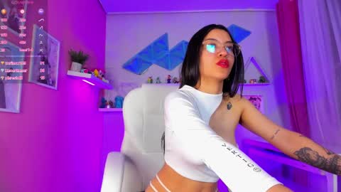 Nina online show from January 22, 2025, 11:53 pm