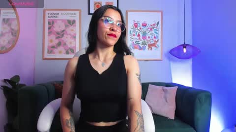 Nina online show from February 8, 2025, 8:10 pm