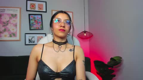 Nina online show from February 15, 2025, 10:10 pm