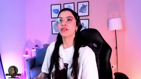 Nina online show from September 13, 2025, 8:08 pm