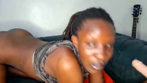 nina_bambi online show from November 7, 2025, 7:36 pm