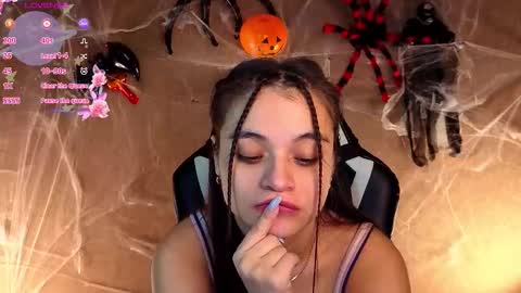 Ketrin online show from November 4, 2025, 2:43 am